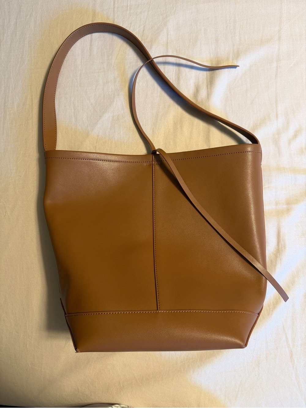 Classic Leather Shoulder Hobo Tote in Cognac